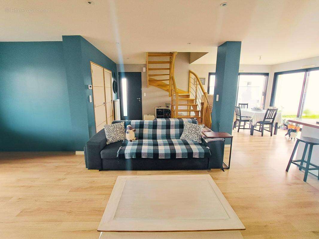 Maison 111 m² à Cintre  - photo 3