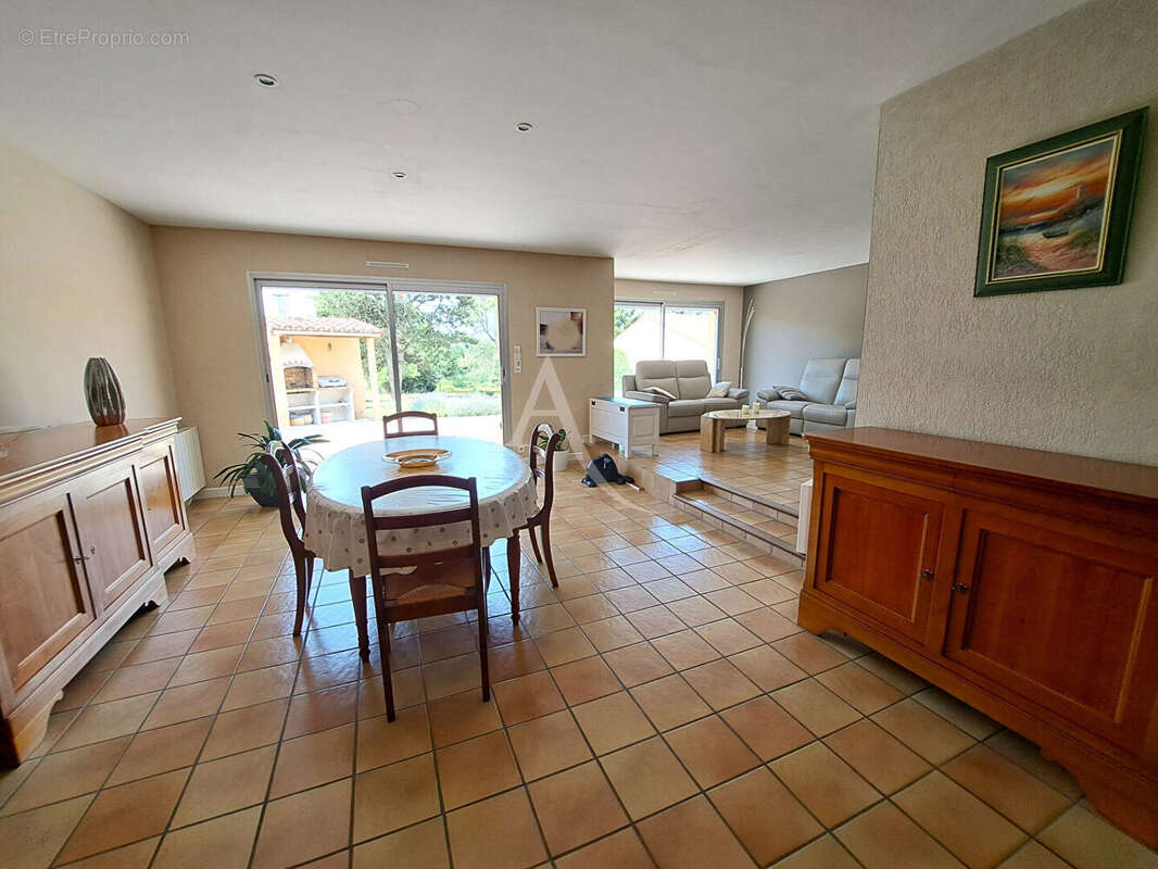 Maison à POUZAUGES