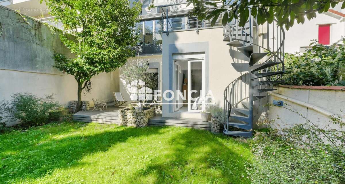 Maison à LE PLESSIS-ROBINSON