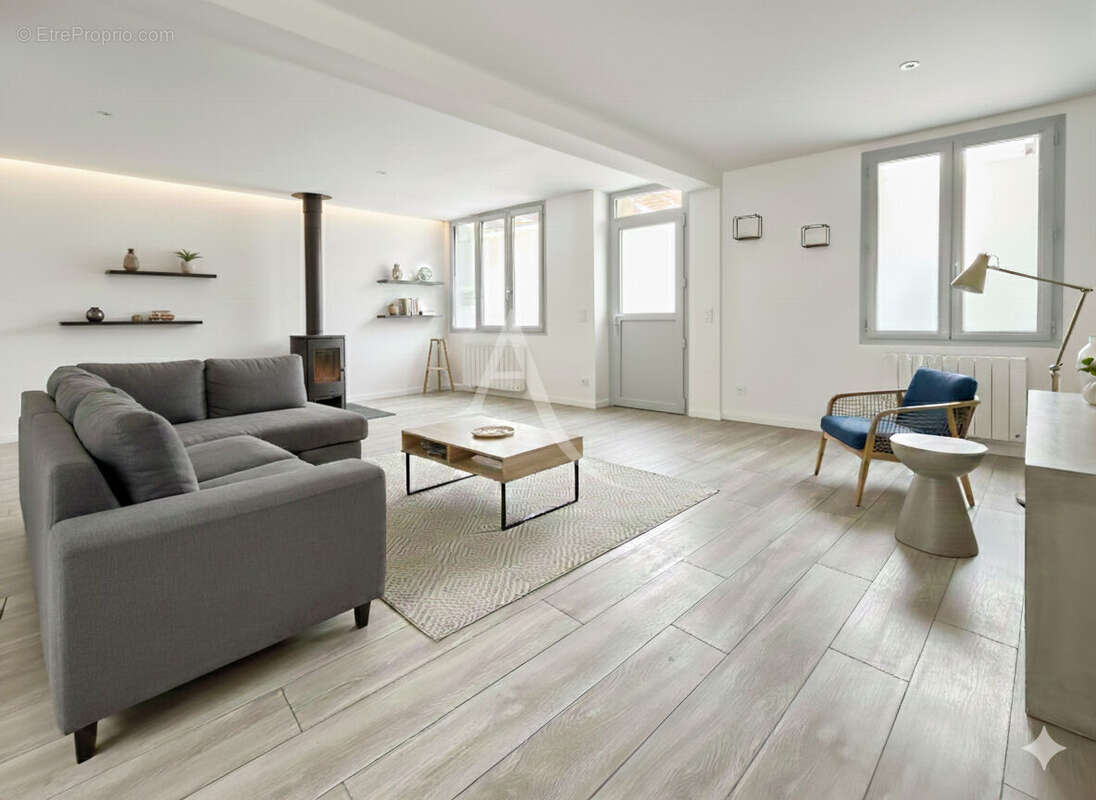 Maison à COURDIMANCHE