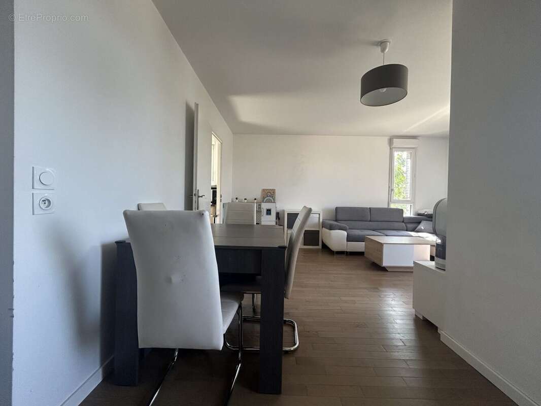 Appartement à BOIS-D'ARCY