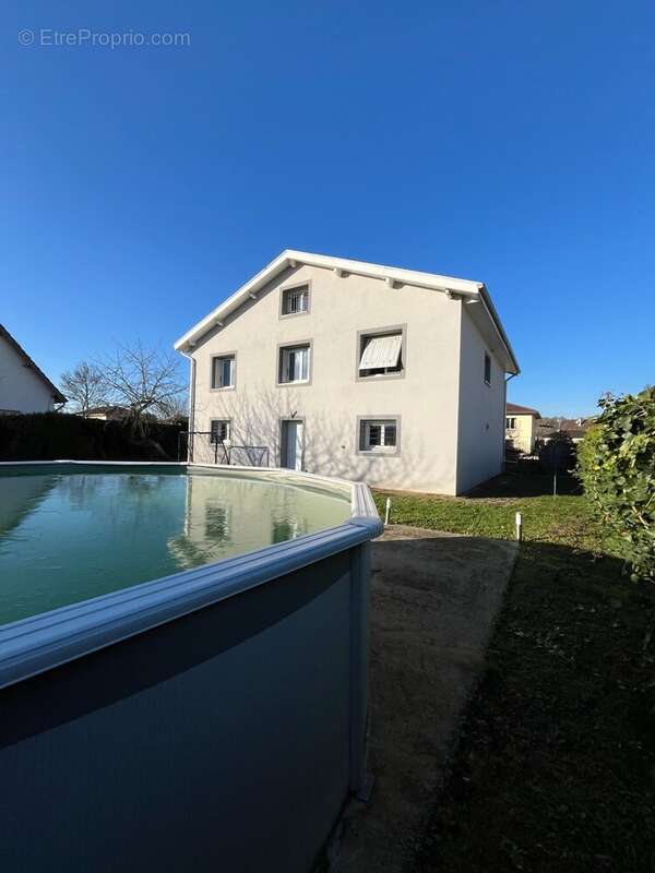 Maison à SAINT-MARTIN-BELLE-ROCHE