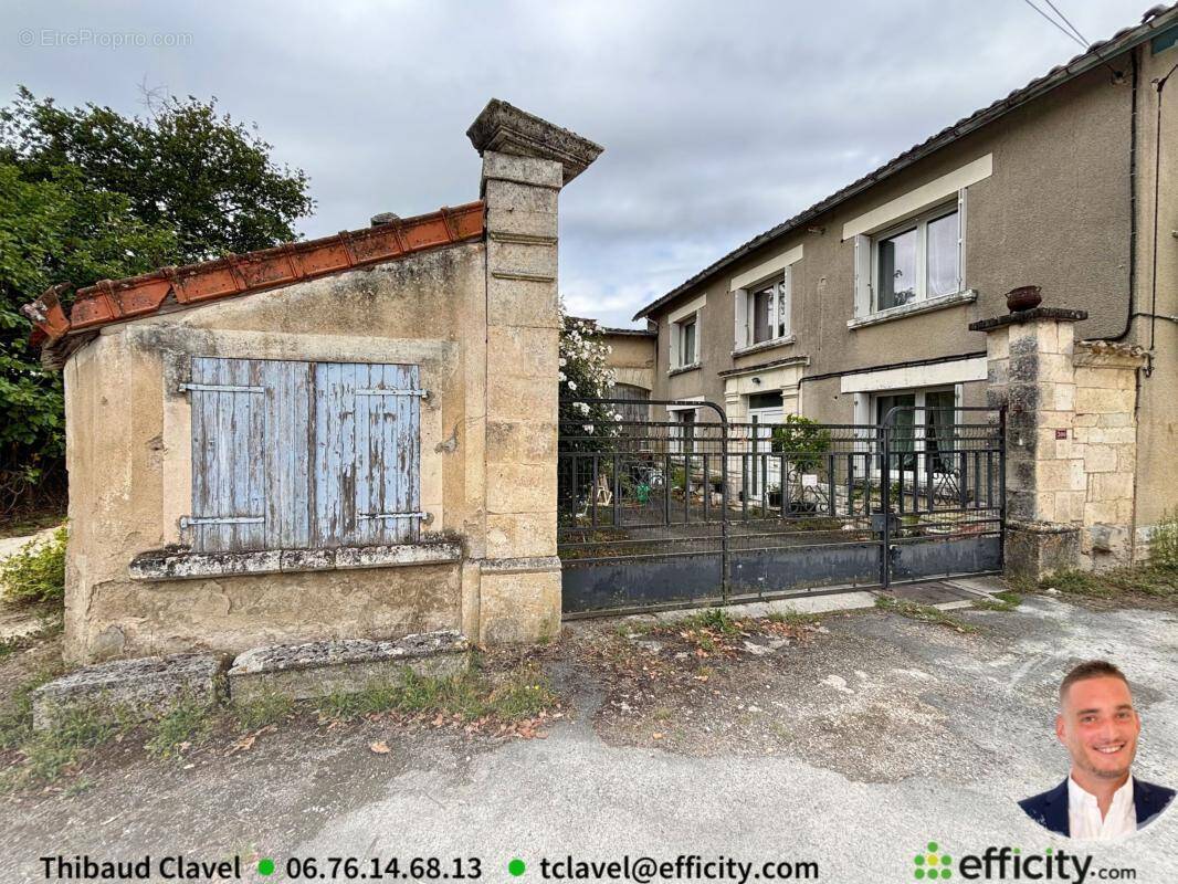 Maison à CHAMPNIERS