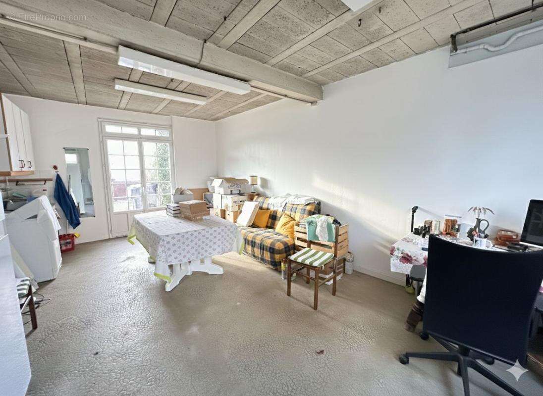 Maison à ISLES-LES-MELDEUSES