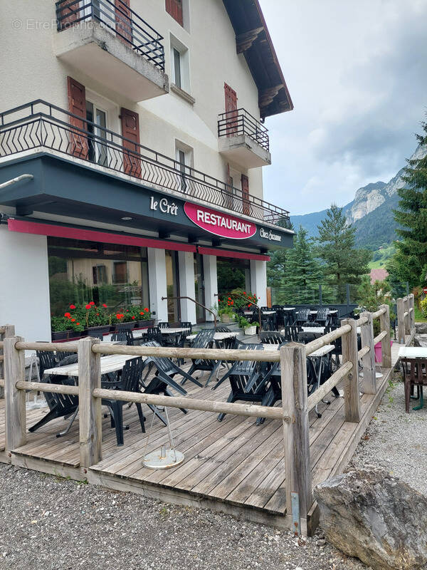 Commerce à LE PETIT-BORNAND-LES-GLIERES