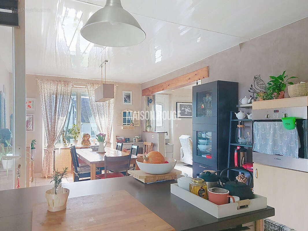Maison néo-bretonne familiale avec bureau, 3 chambres et sous-sol total à Lamballe! - photo 5