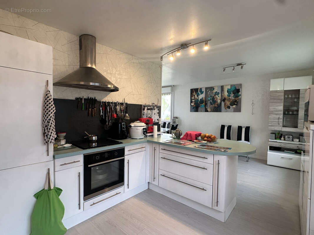 Maison à ETIVAL-CLAIREFONTAINE