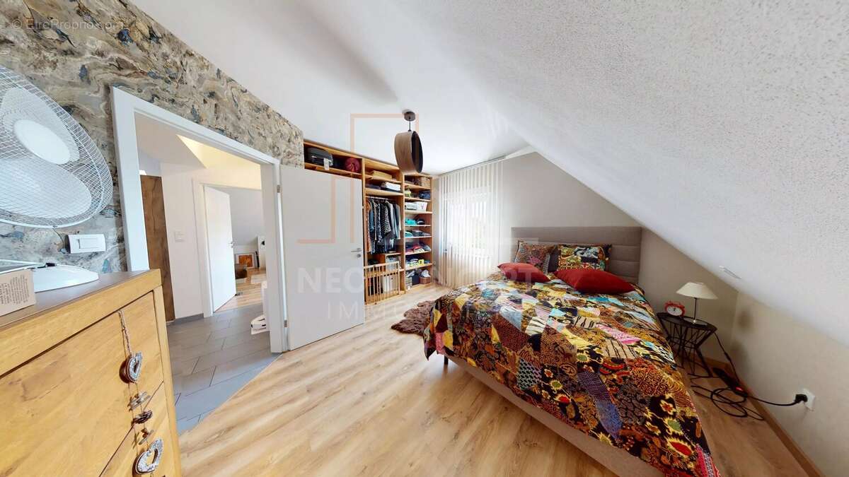 Exceptionnelle propriété de 35 ares avec maison contemporaine de 216 m² - photo 11
