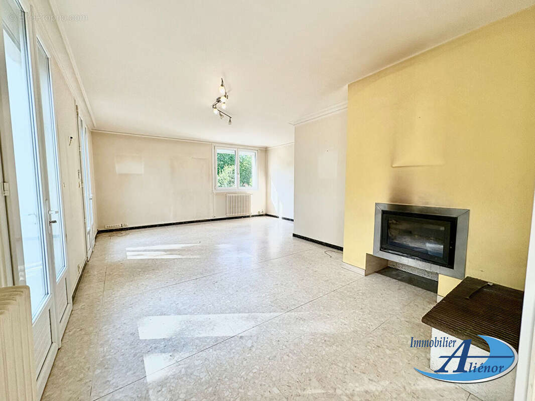 Maison à CHANCELADE