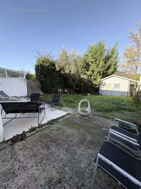 Maison à PELISSANNE