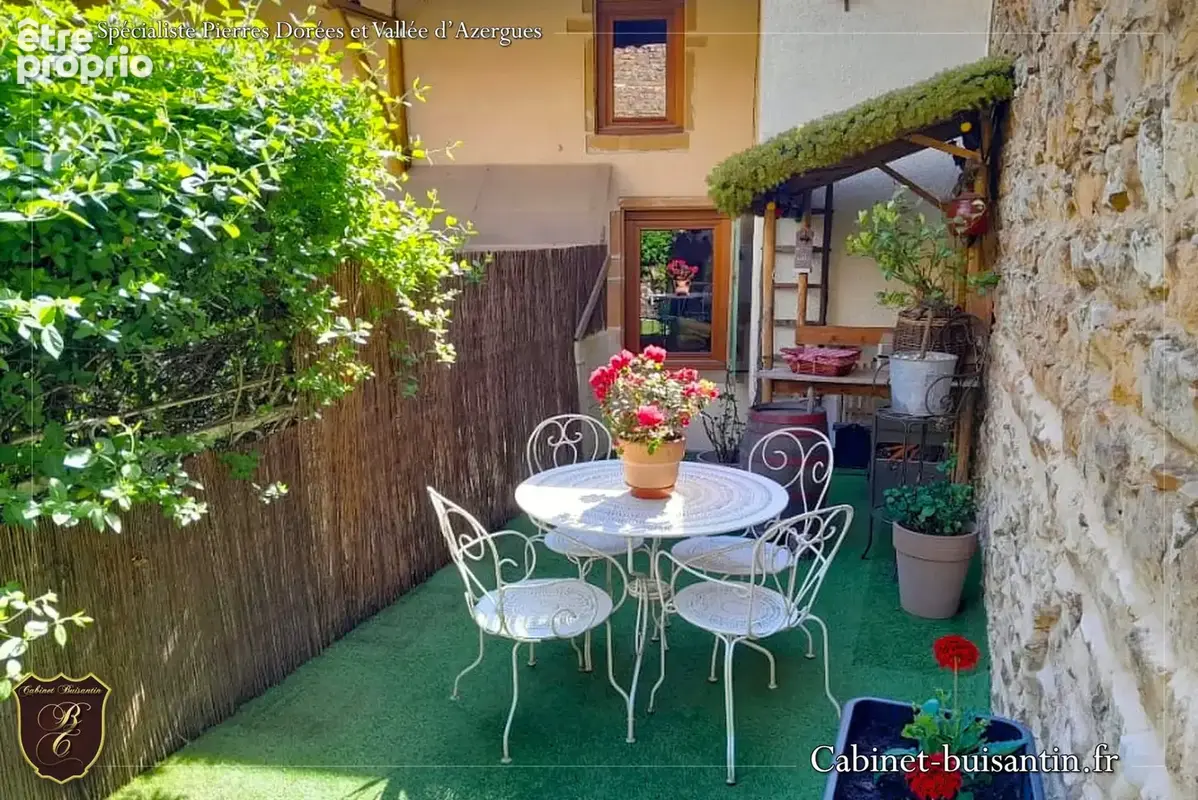 Maison de village en pierres avec terrasse et cour - photo 3