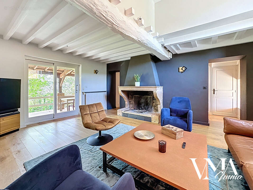 Maison à CHAZAY-D&#039;AZERGUES