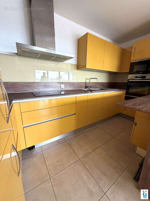Appartement à MONT-SAINT-AIGNAN