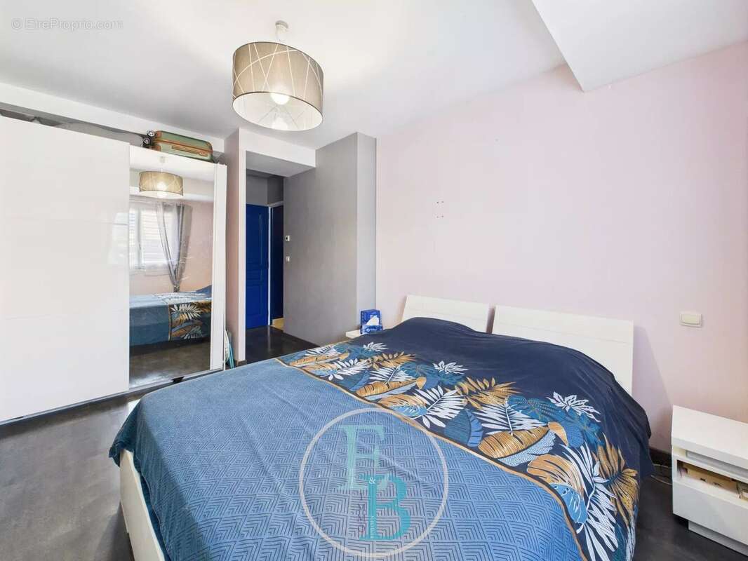 Maison - 235m2 - T8 - photo 20