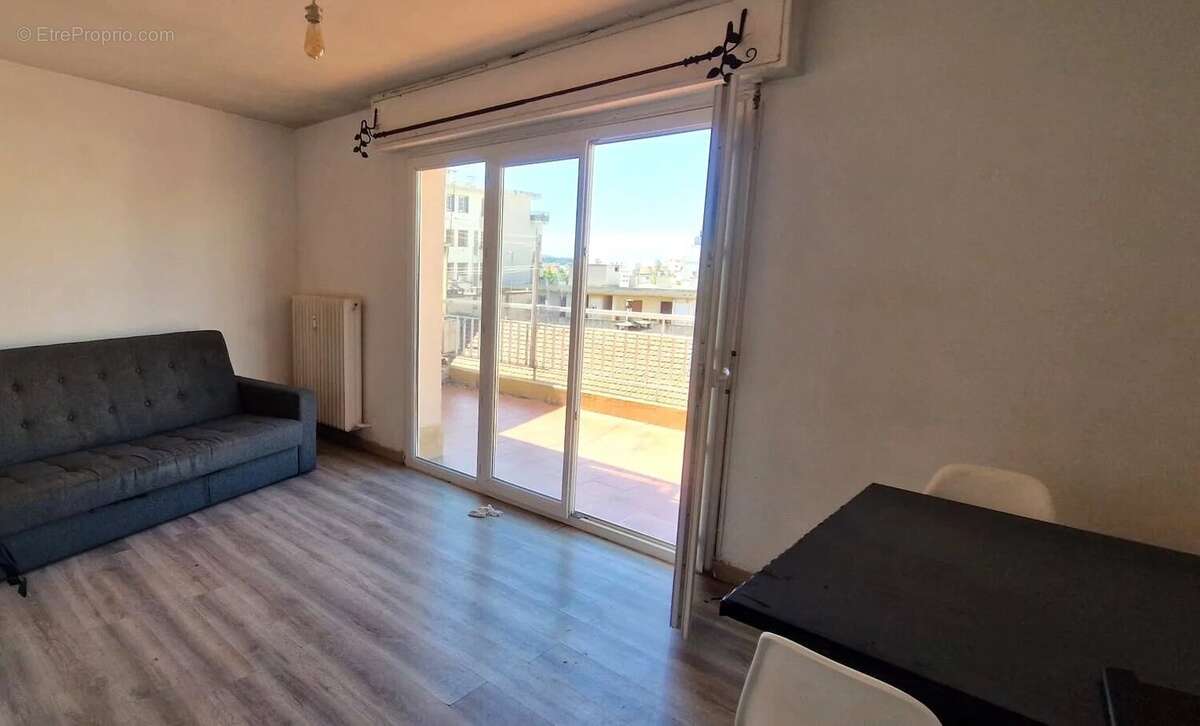 A vendre 3 pieces dernier etage - photo 3