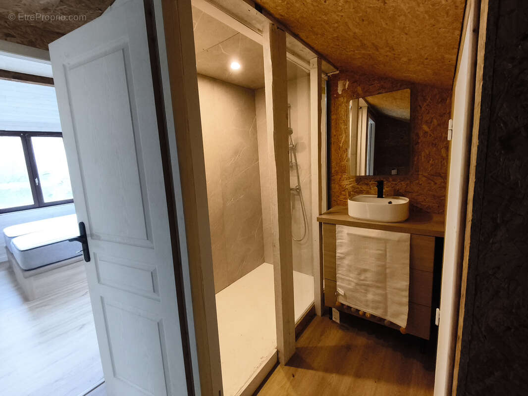 Terrain à PONTVALLAIN