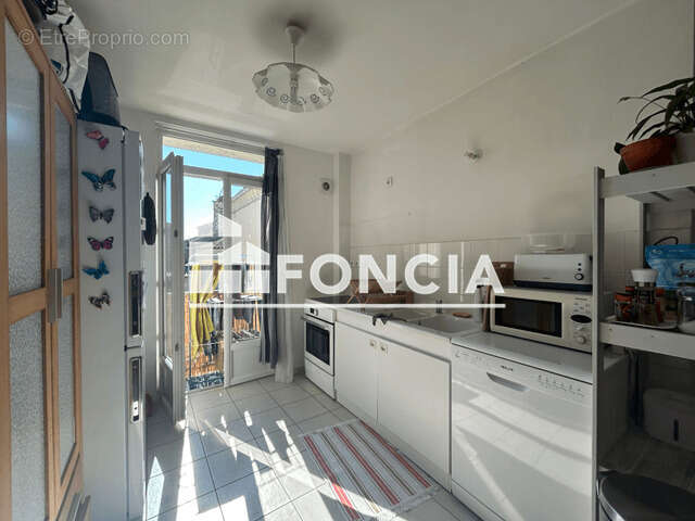 Appartement à SAINT-CHAPTES