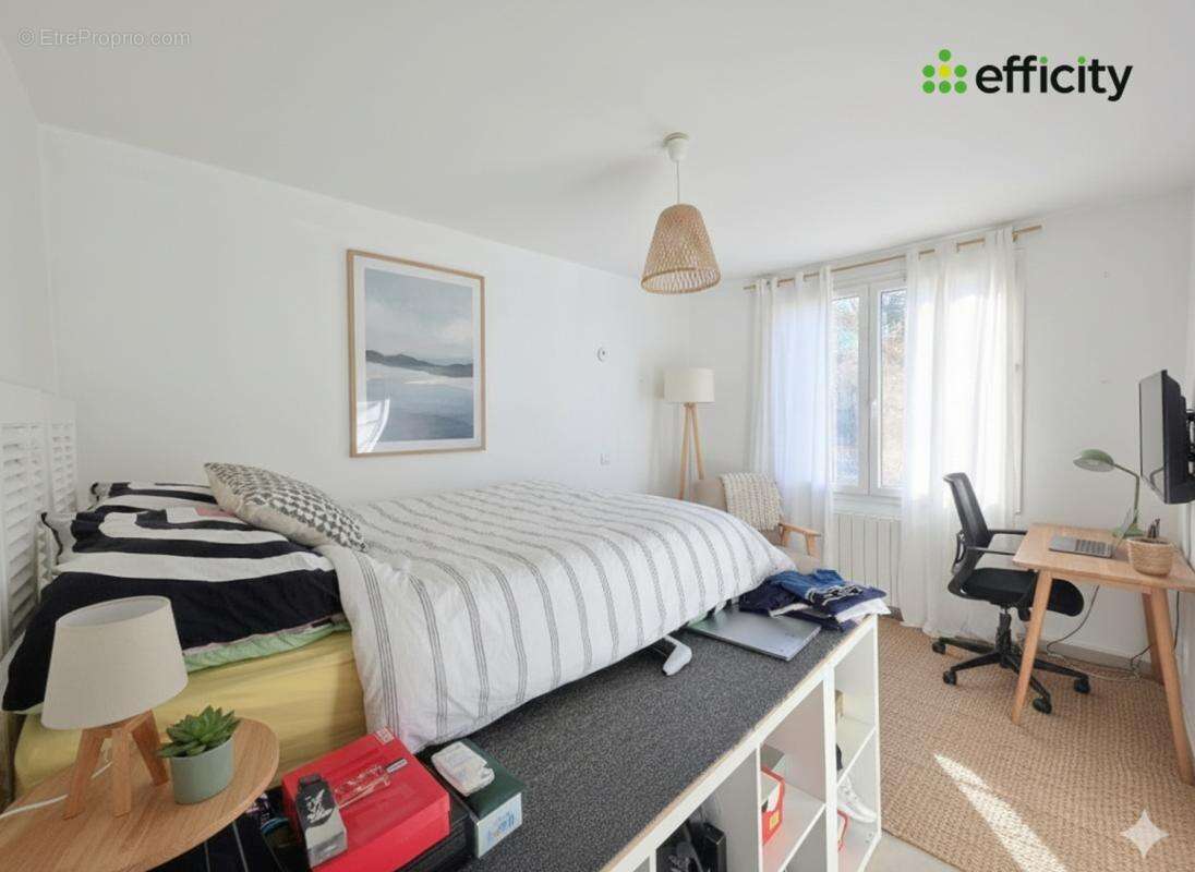 Appartement à VINON-SUR-VERDON