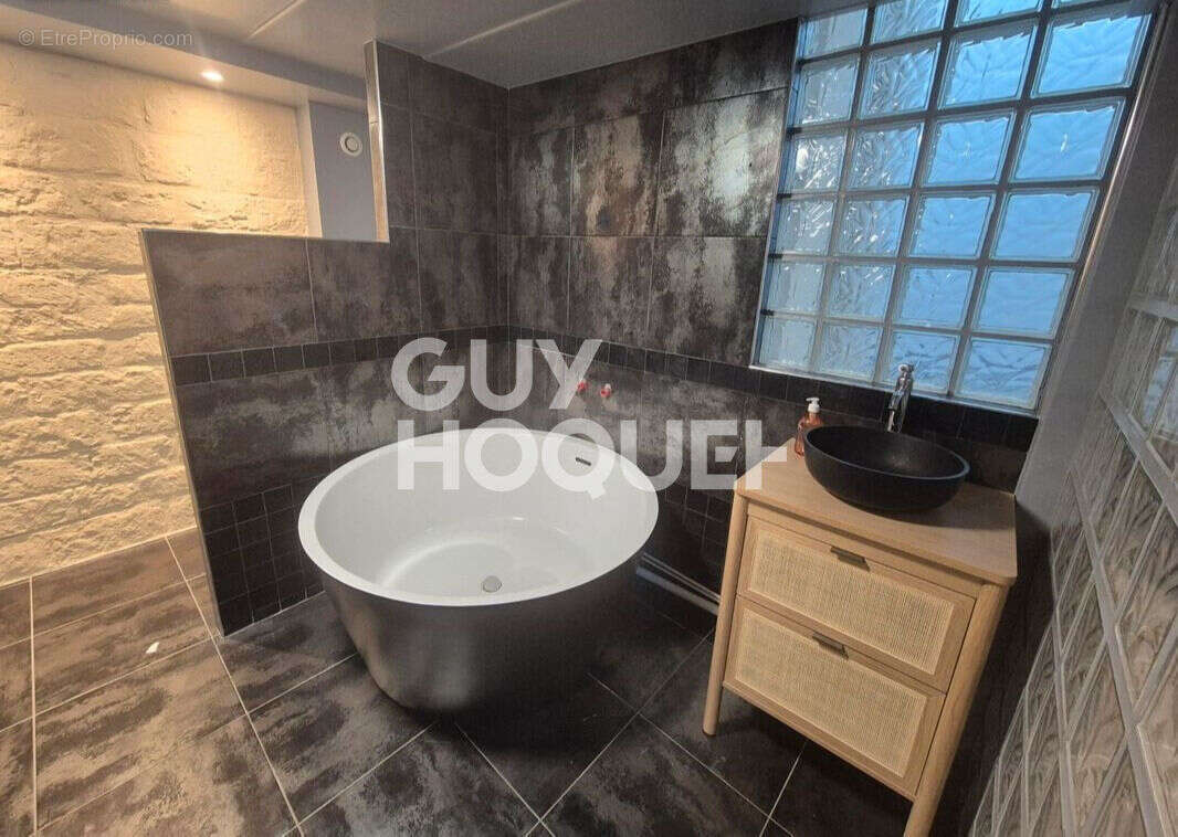 Maison à PARIS-18E