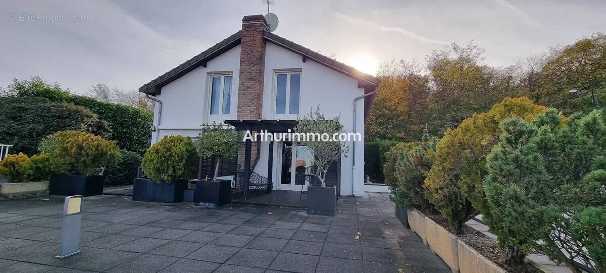 Maison à LIMEIL-BREVANNES