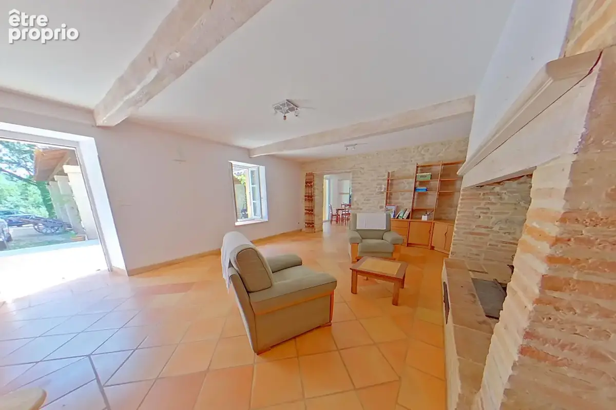 A 5 min de Caussade, ensemble immobilier en pierre. Charme, volumes et fort potentiel - photo 4
