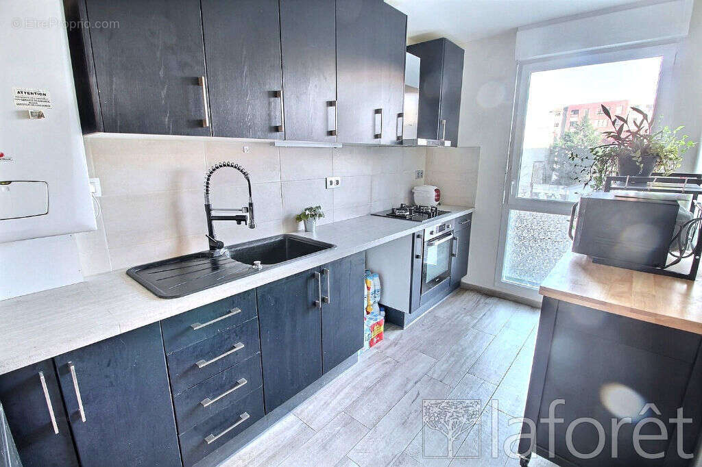 Appartement à GENNEVILLIERS