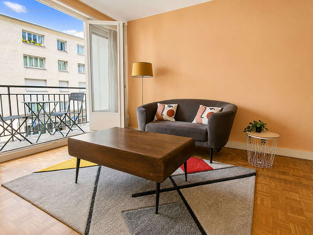 Appartement à PARIS-12E