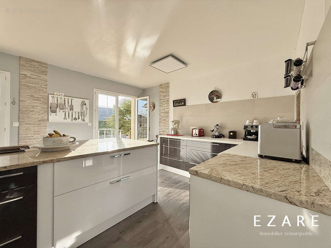 Maison à BELLENEUVE