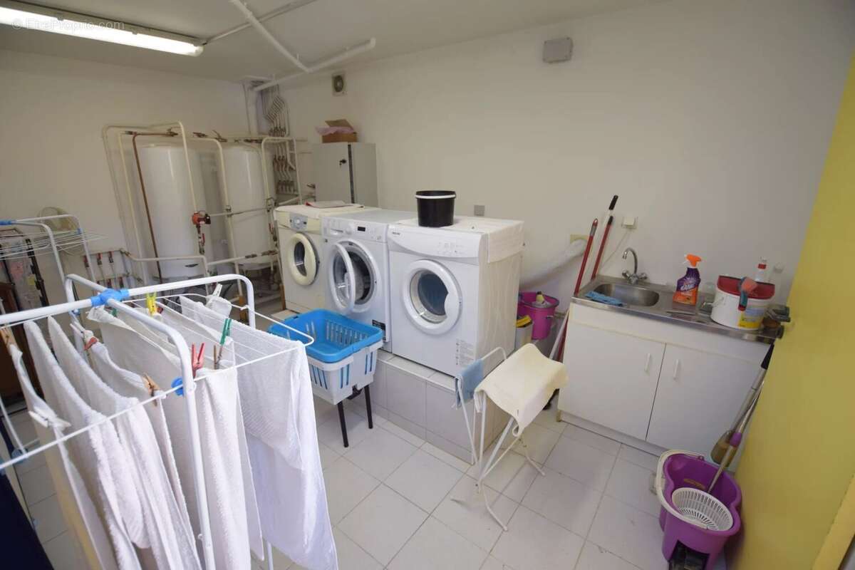 Commerce à GRIGNOLS