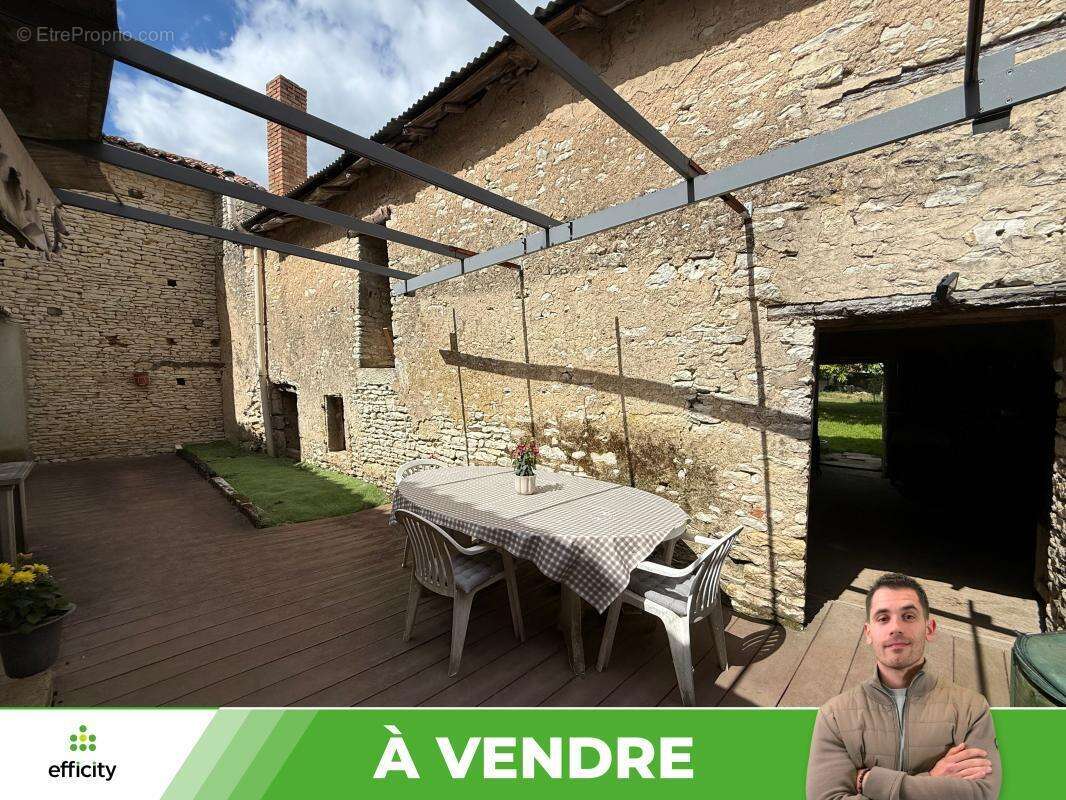 Maison à MASSOGNES