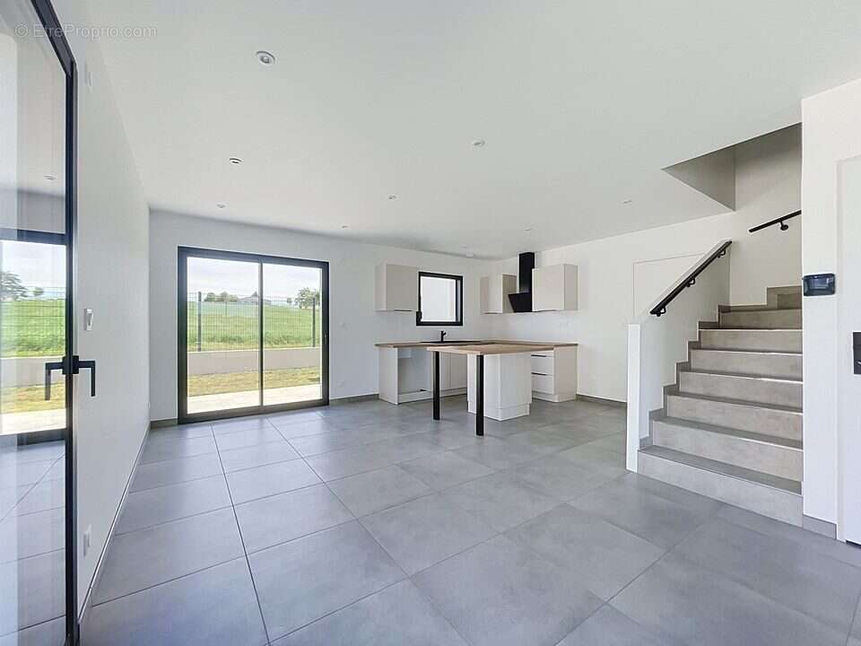 Maison 90 m² à Clerlande  - photo 8