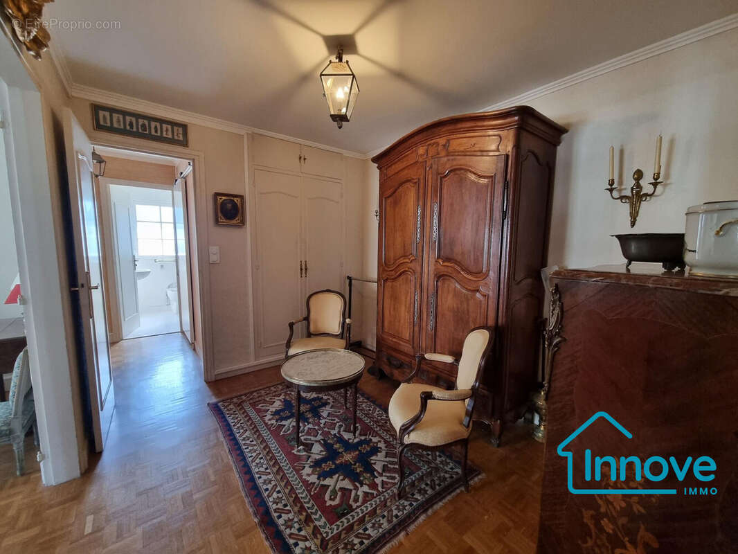 Appartement à VERSAILLES