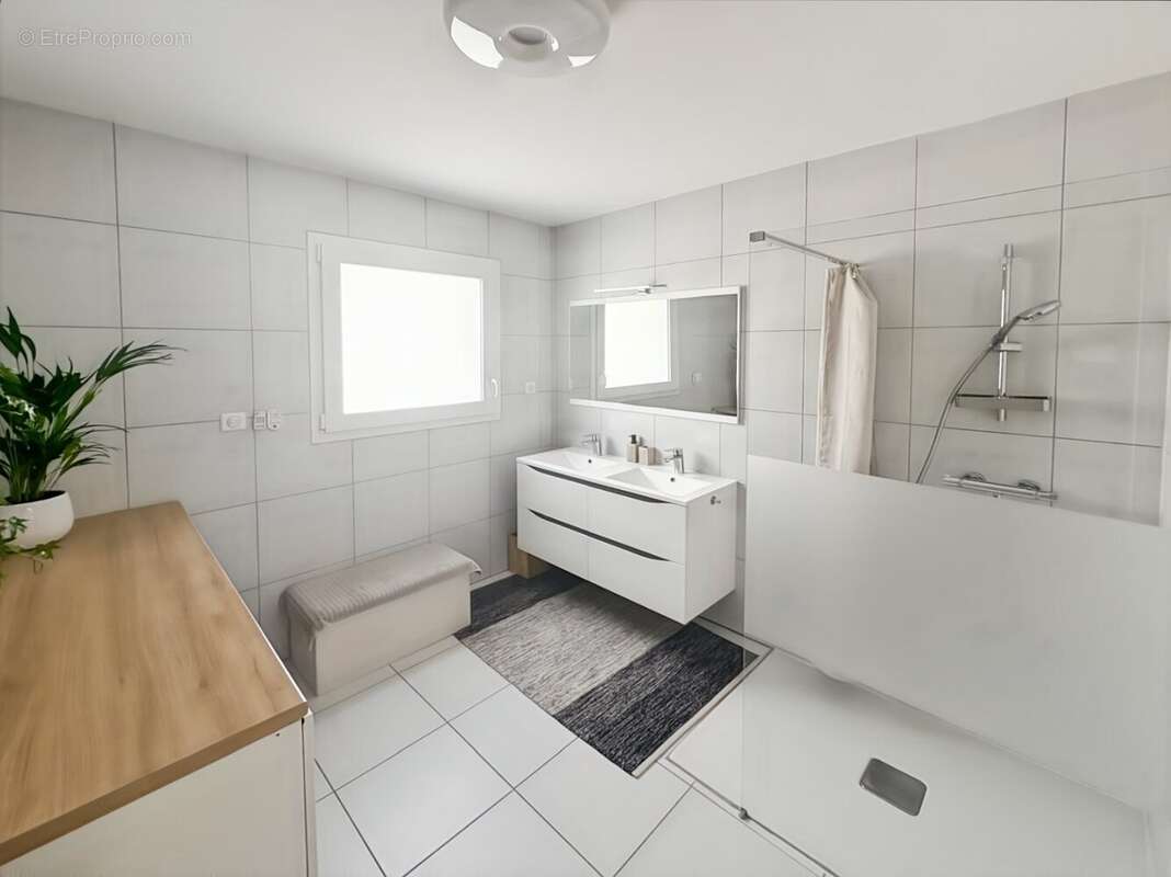Appartement à BAILLARGUES