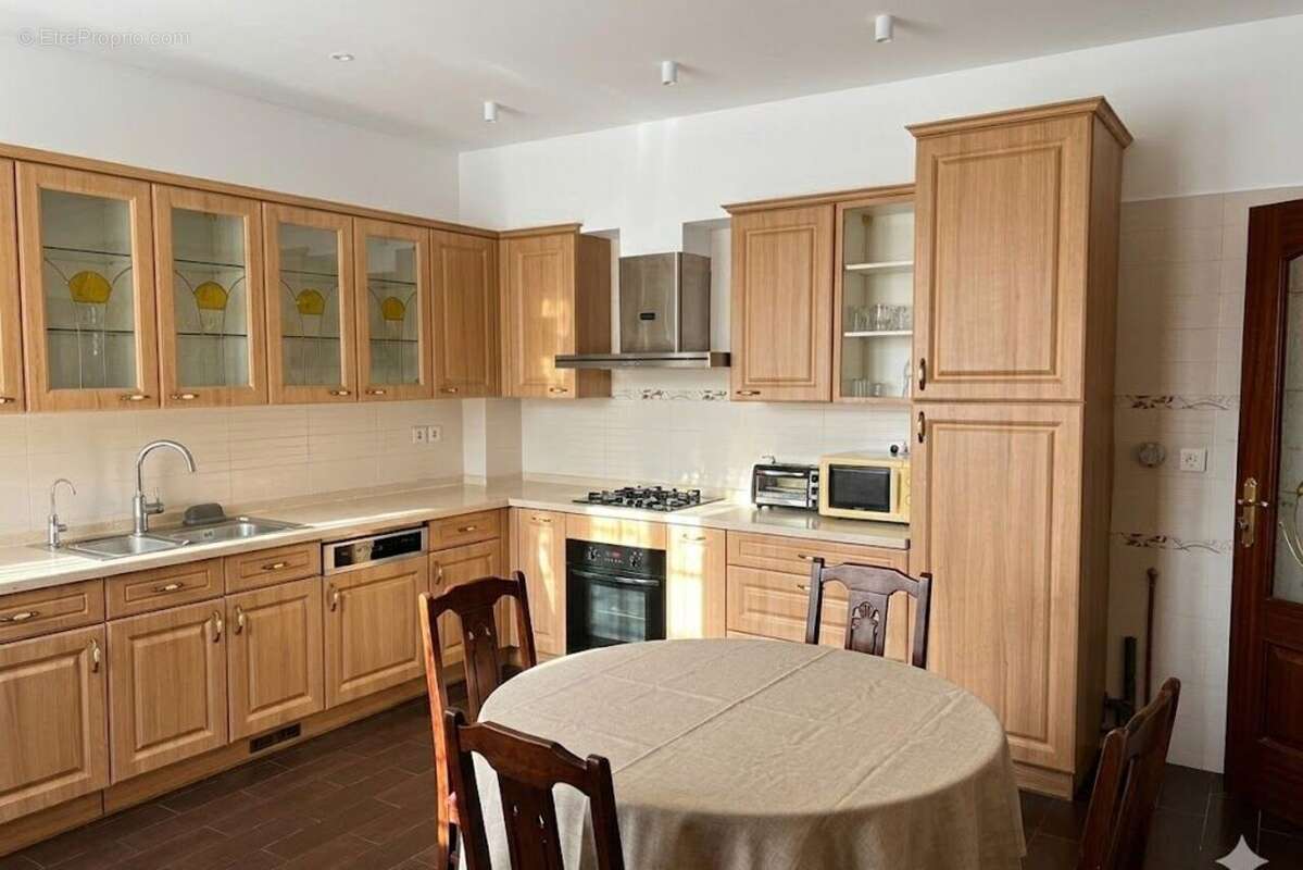 Maison à SAINT-MAUR-DES-FOSSES