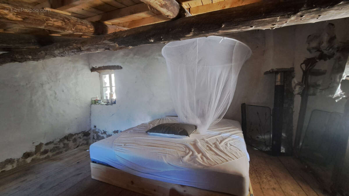 Autre à SAINT-ROMAN-DE-CODIERES