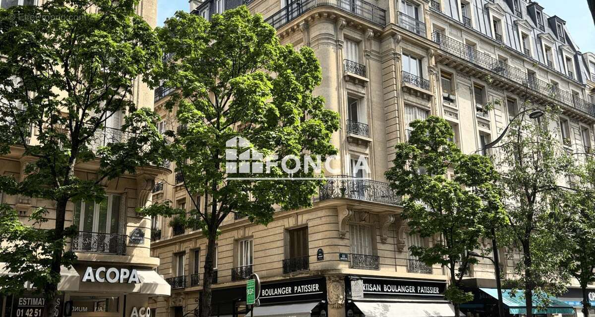 Appartement à PARIS-18E