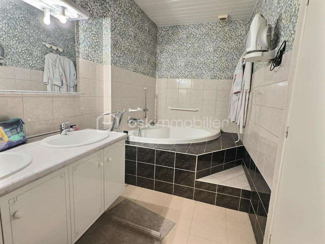 Maison à REMILLY-AILLICOURT