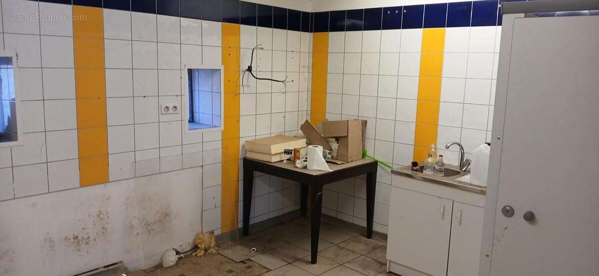 Appartement loué  avec local à transformer forte demande locative à venir - photo 8