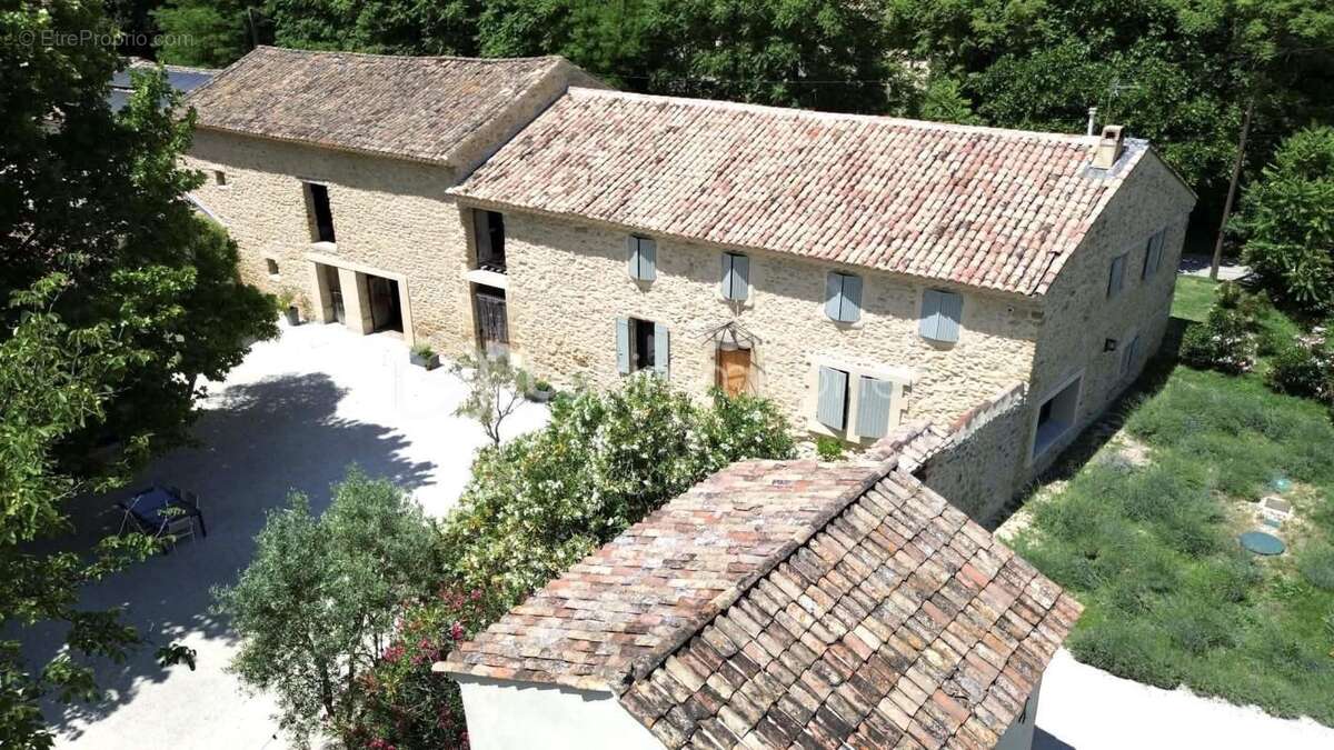 Maison à SARRIANS