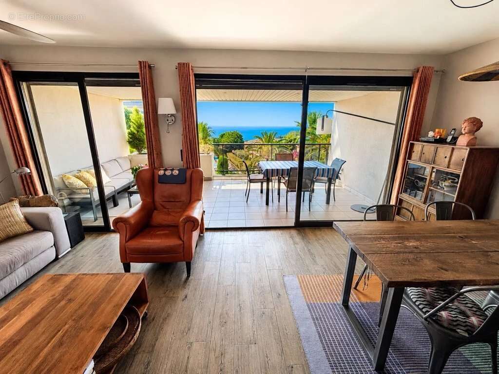 3 piéces Vue mer panoramique – Résidence de grand standing avec piscine, tennis et gardien - photo 8