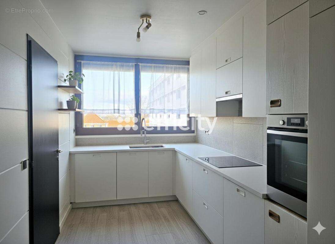 Appartement à SAINT-CYR-L'ECOLE