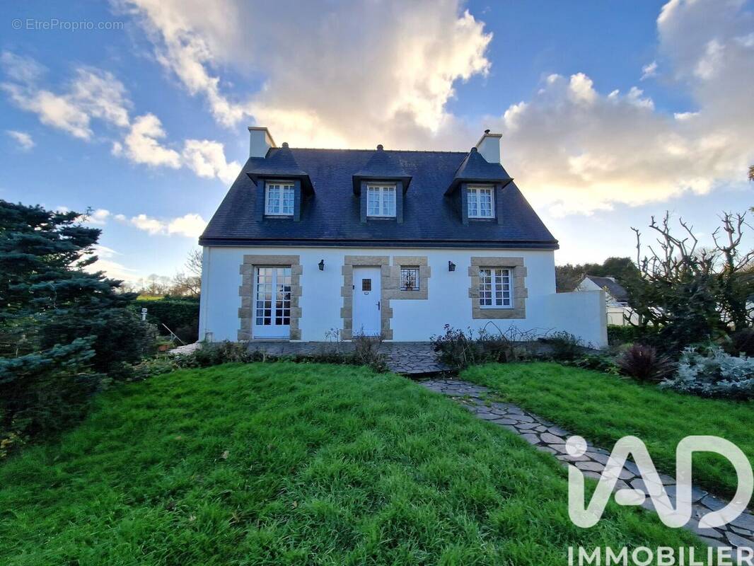 Photo 1 - Maison à SAINT-HERNIN