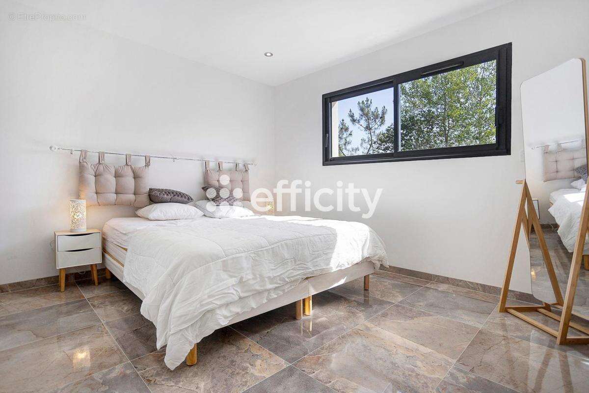 Maison 250 m² à Beleymas  - photo 21