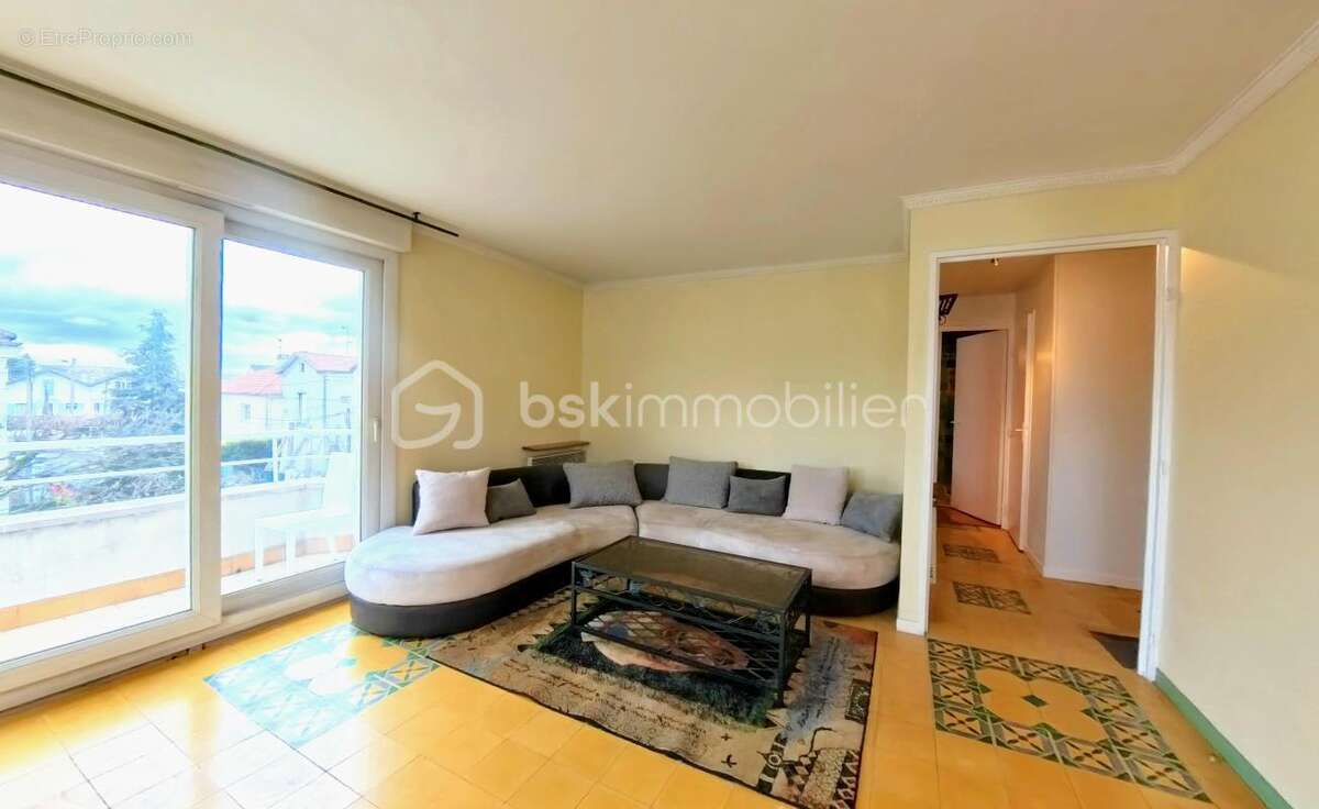 Appartement à LIVRY-GARGAN