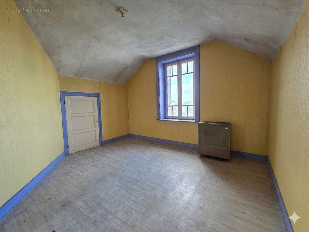 Appartement à LONS-LE-SAUNIER