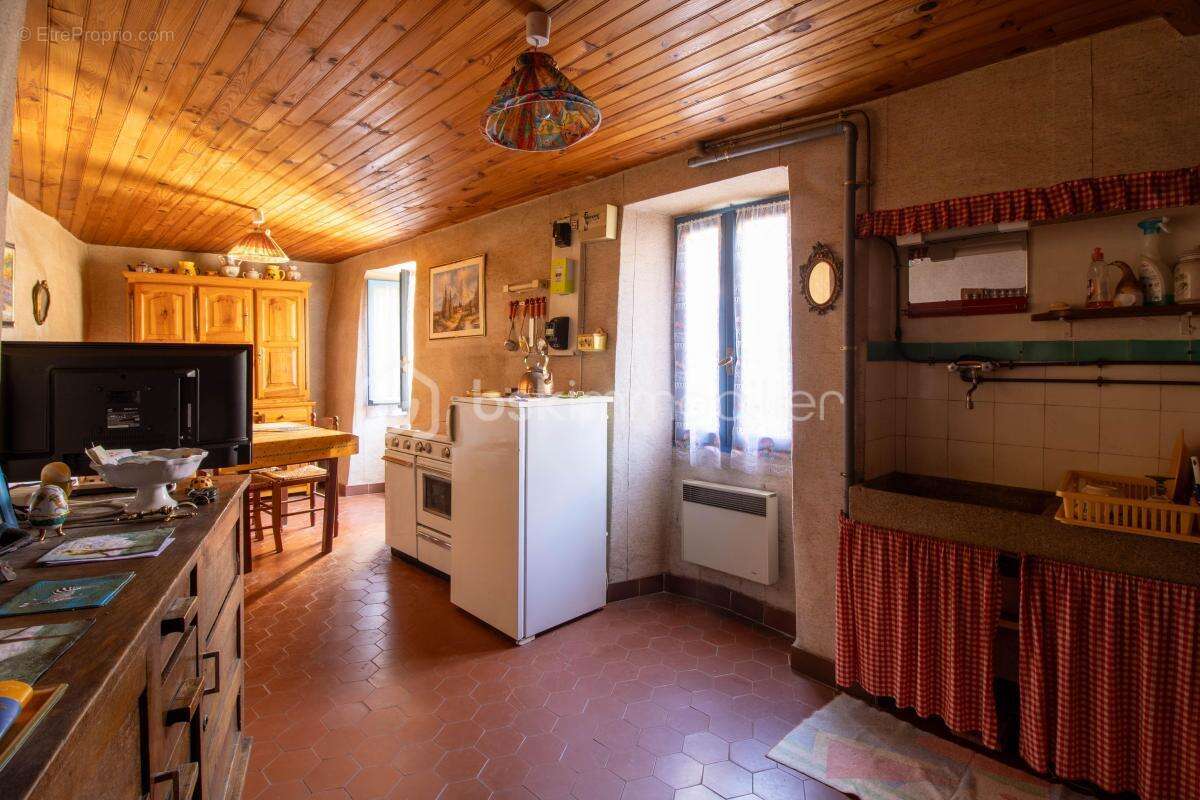 Maison de village sur 3 niveaux - photo 6