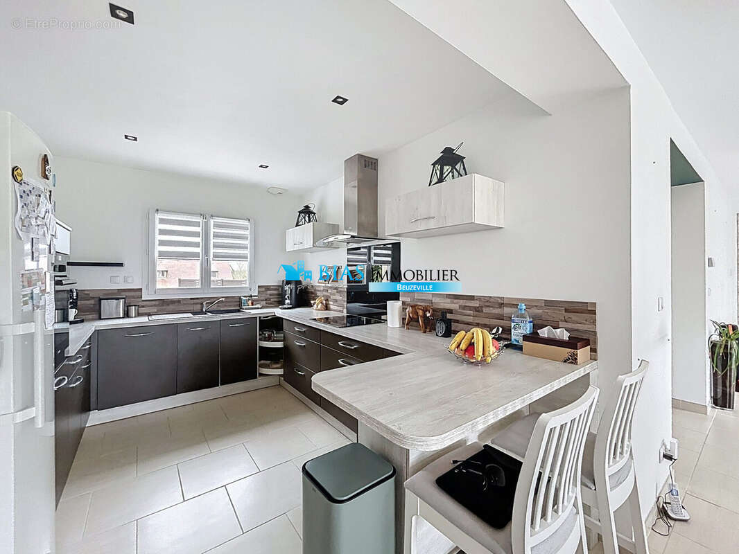 Maison à FIQUEFLEUR-EQUAINVILLE