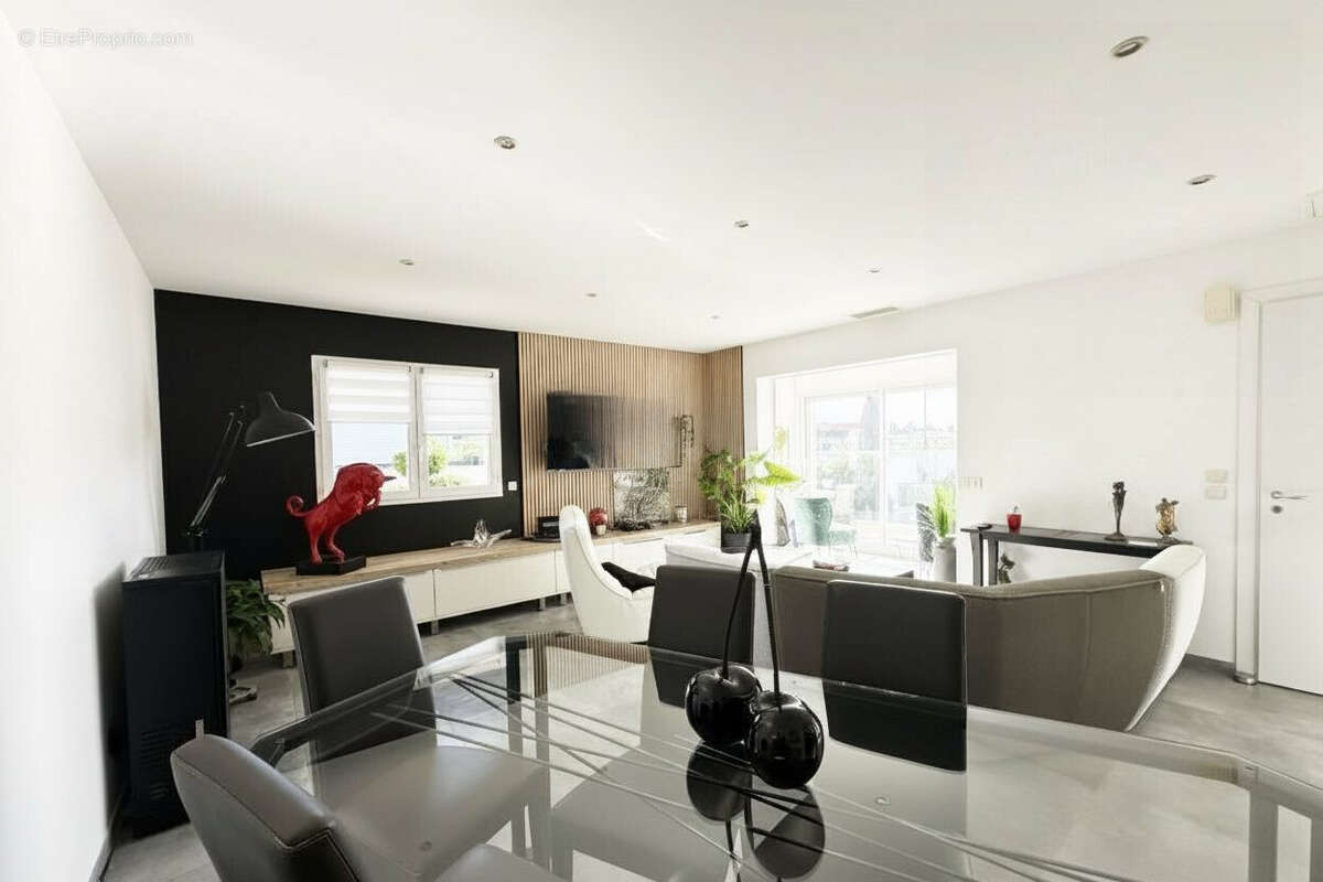Maison 123 m² à Saint-Cyprien  - photo 5