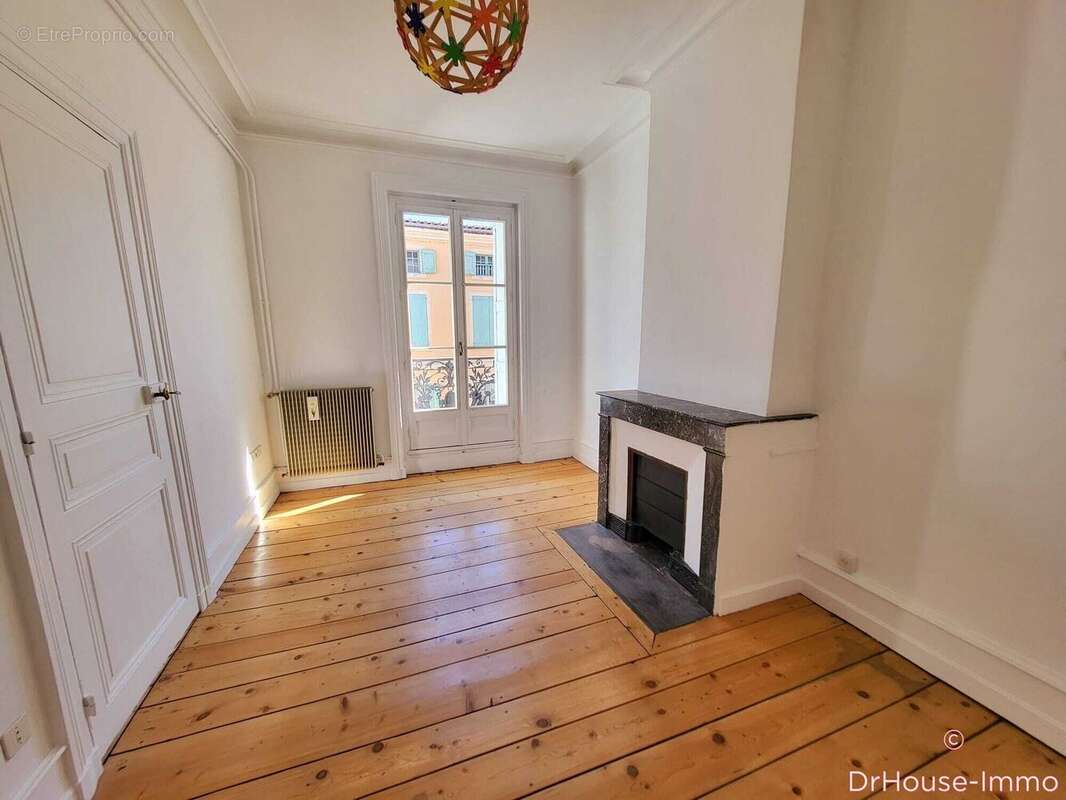 Appartement 118 m² à Le Puy-En-Velay  - photo 17