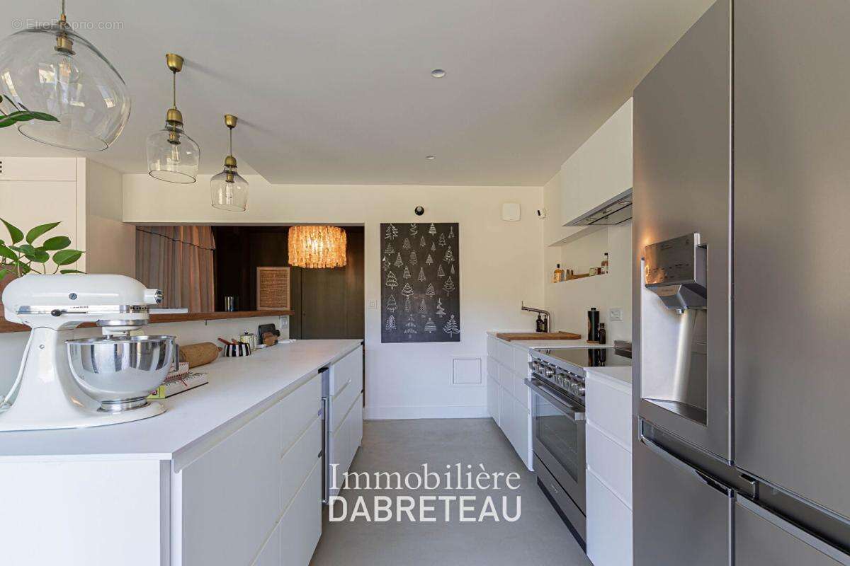 Appartement à CHARBONNIERES-LES-BAINS